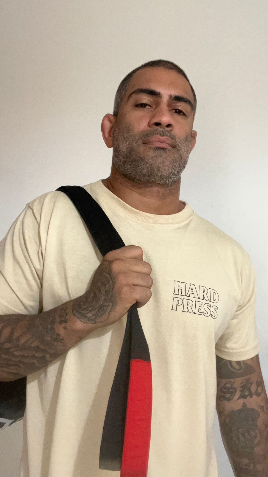 𝐓-𝐒𝐡𝐢𝐫𝐭 - 𝐃𝐚𝐫𝐜. 𝟐𝟎𝟐𝟔